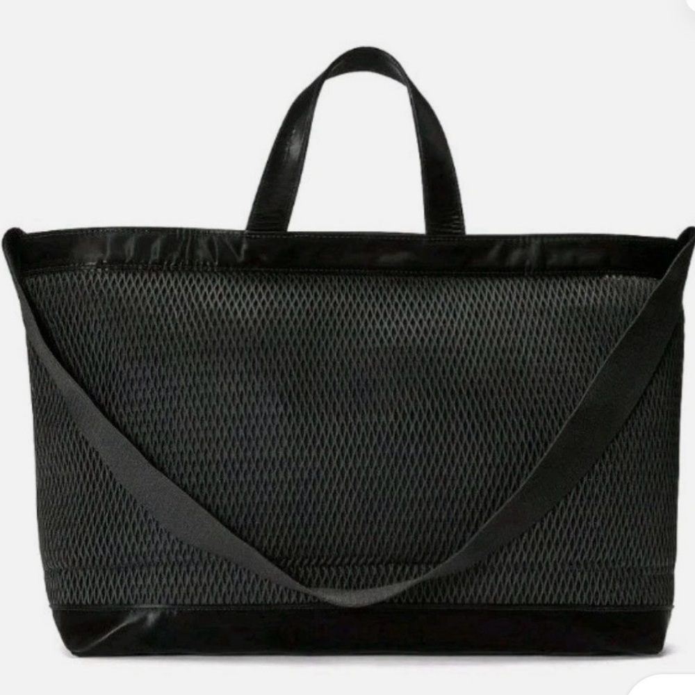 NWT VICTORIA’S SECRET VXS BLACK MESH TOTE BAG $49